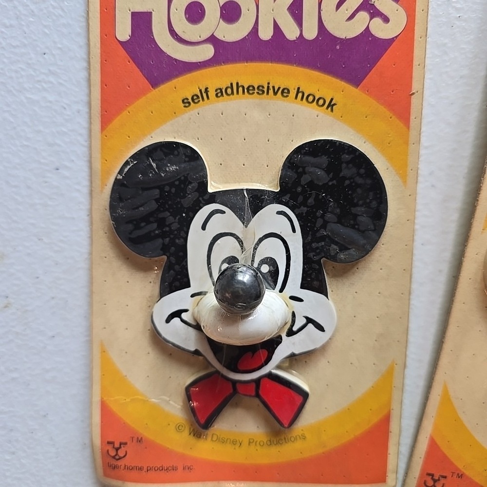 Hookies Disney Wall Hooks Set Of 2 Mickey Mouse Sealed - Picture 2 of 6